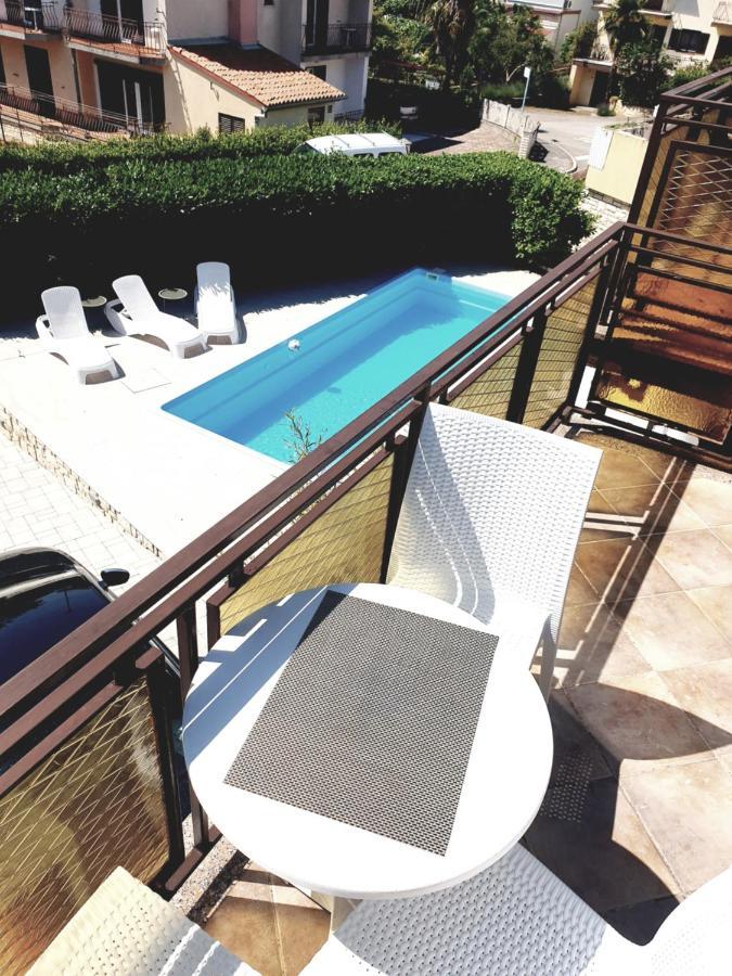 Apartma House Marcone - Pool